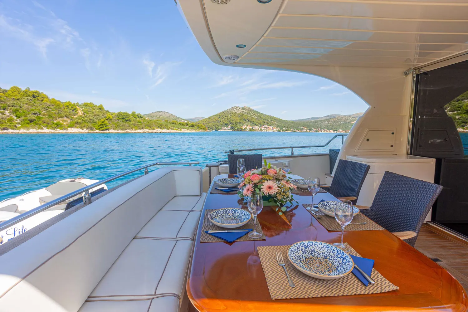 yacht-100380