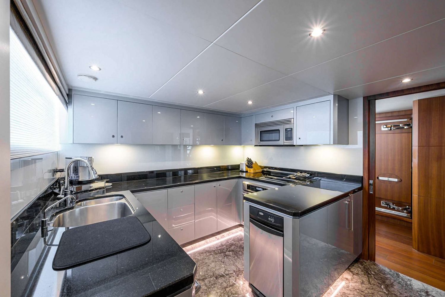 yacht-100479