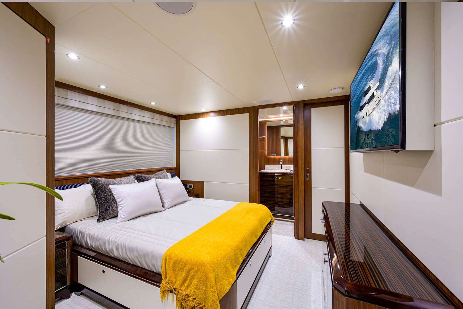 yacht-100469