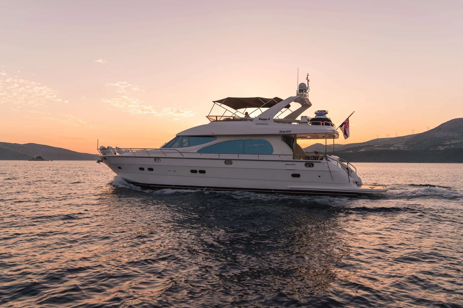 yacht-100684