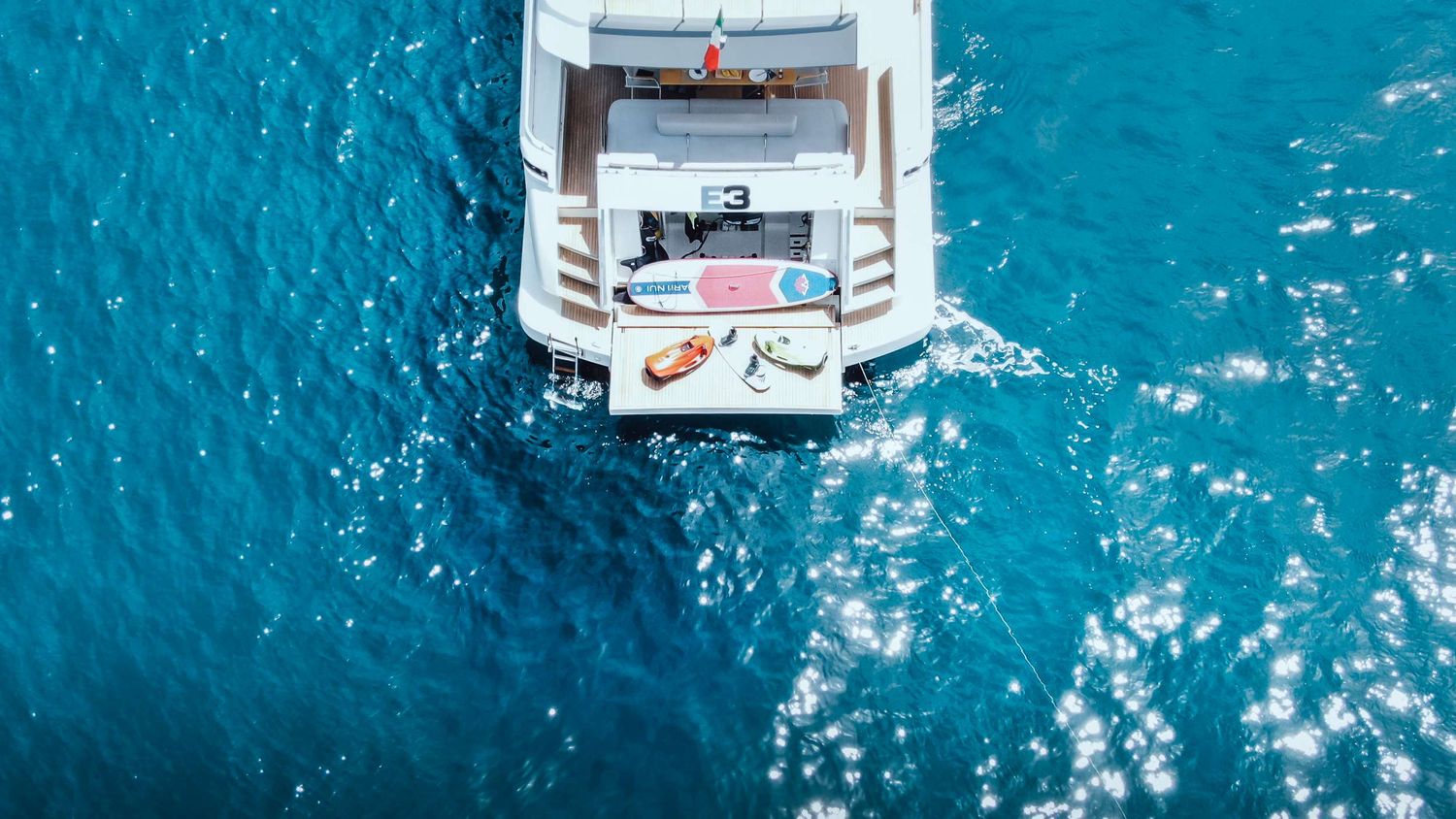 yacht-100803