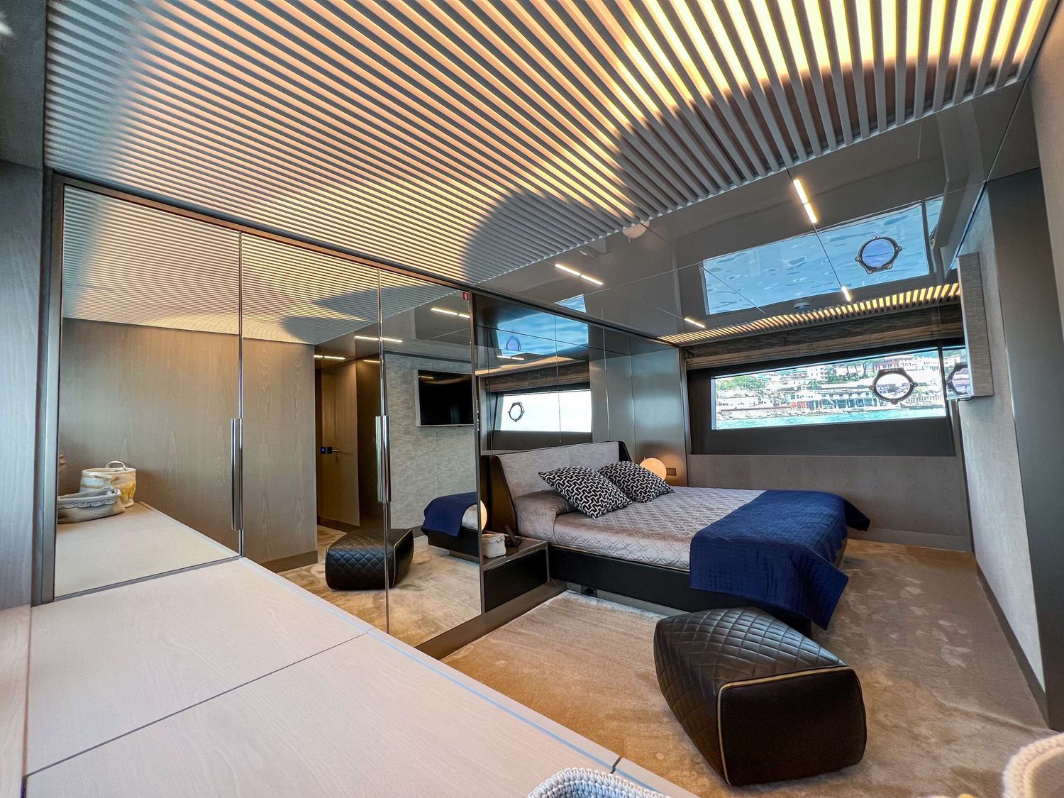 yacht-100794
