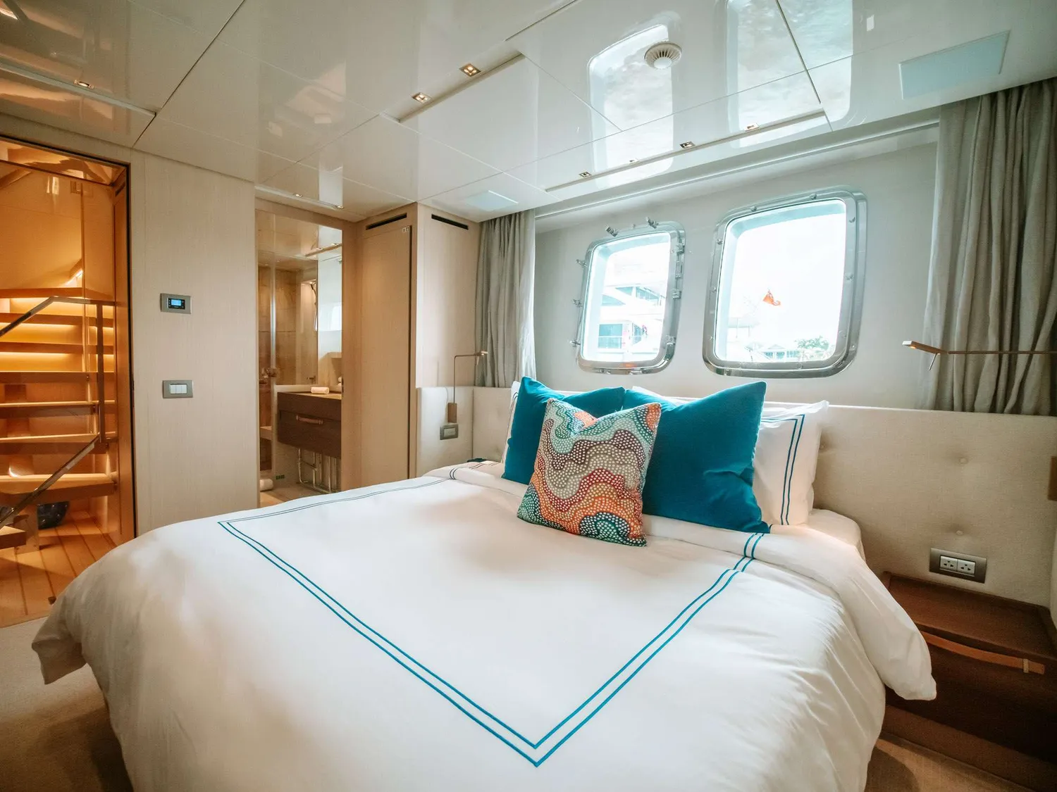 yacht-100854