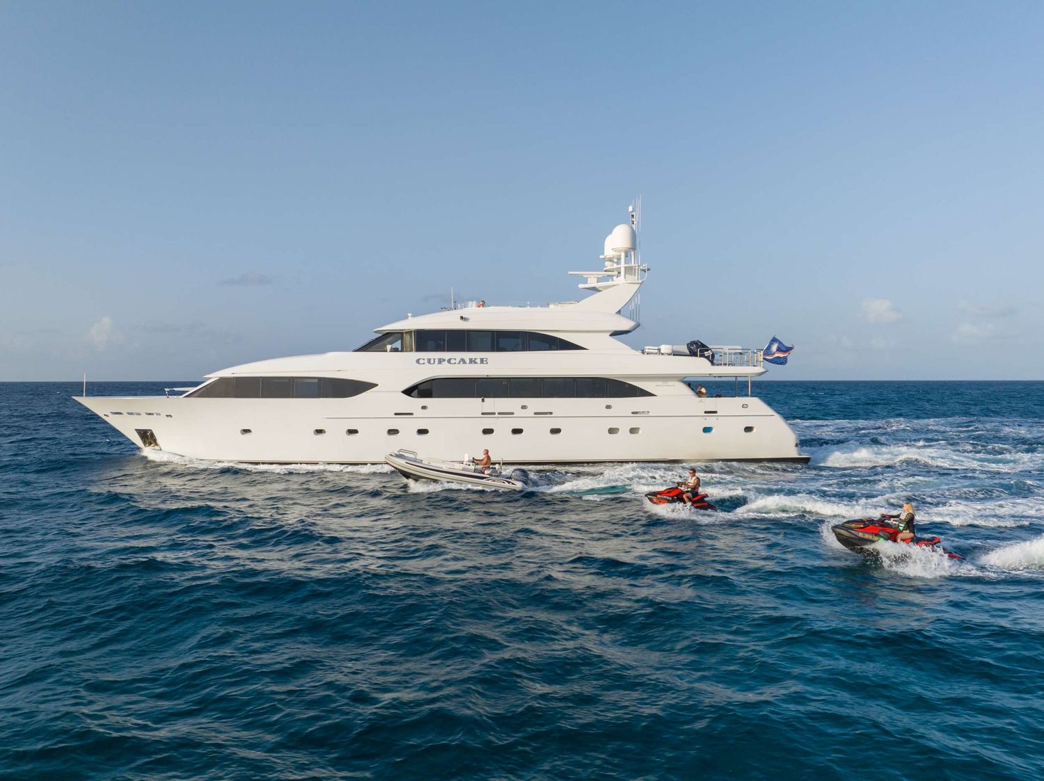 yacht-32574
