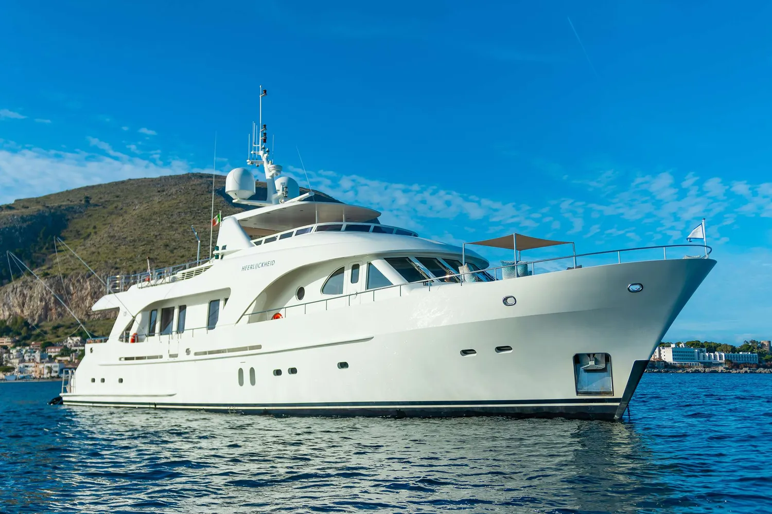 yacht-101992
