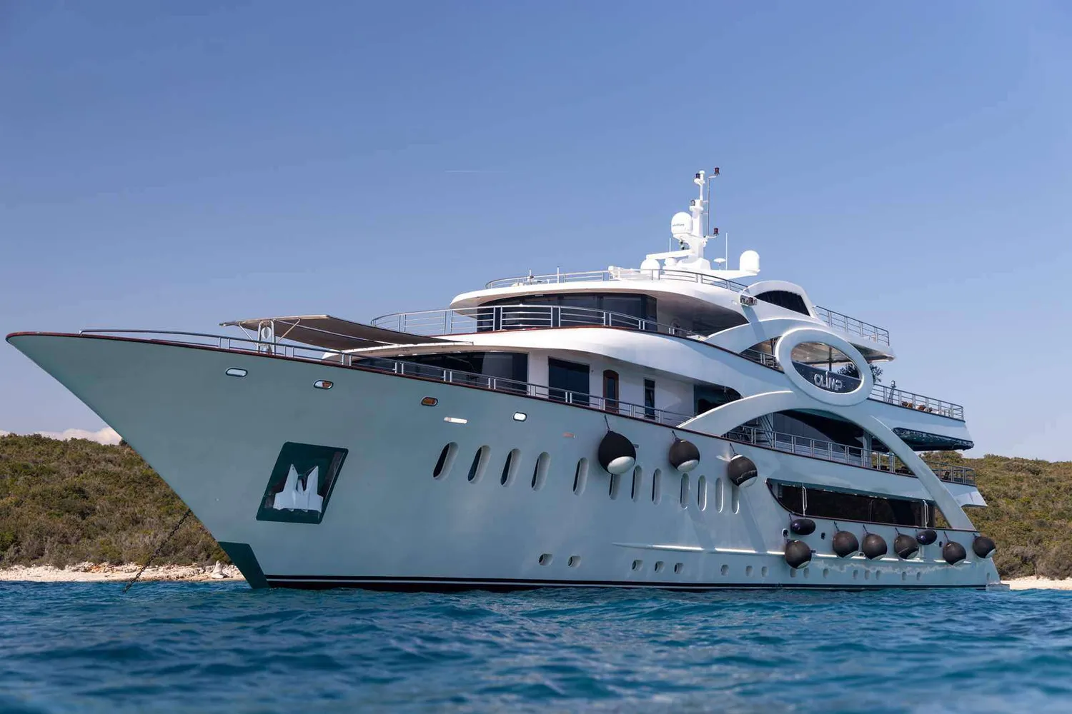 yacht-102318