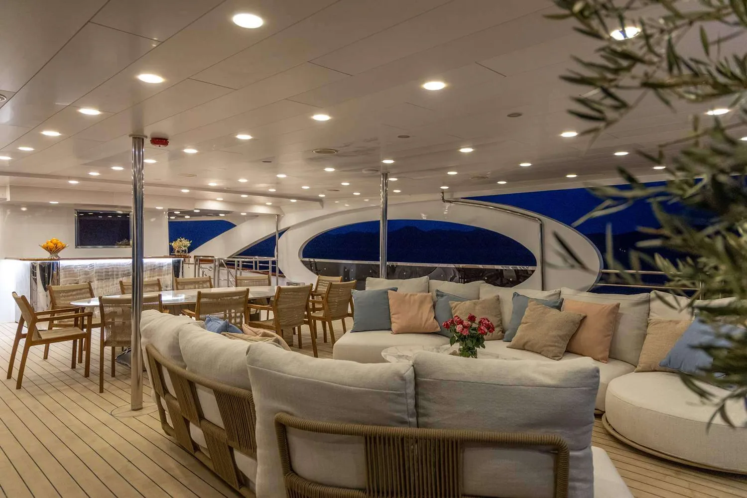 yacht-102321