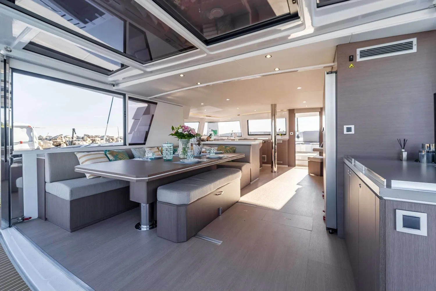 yacht-102353