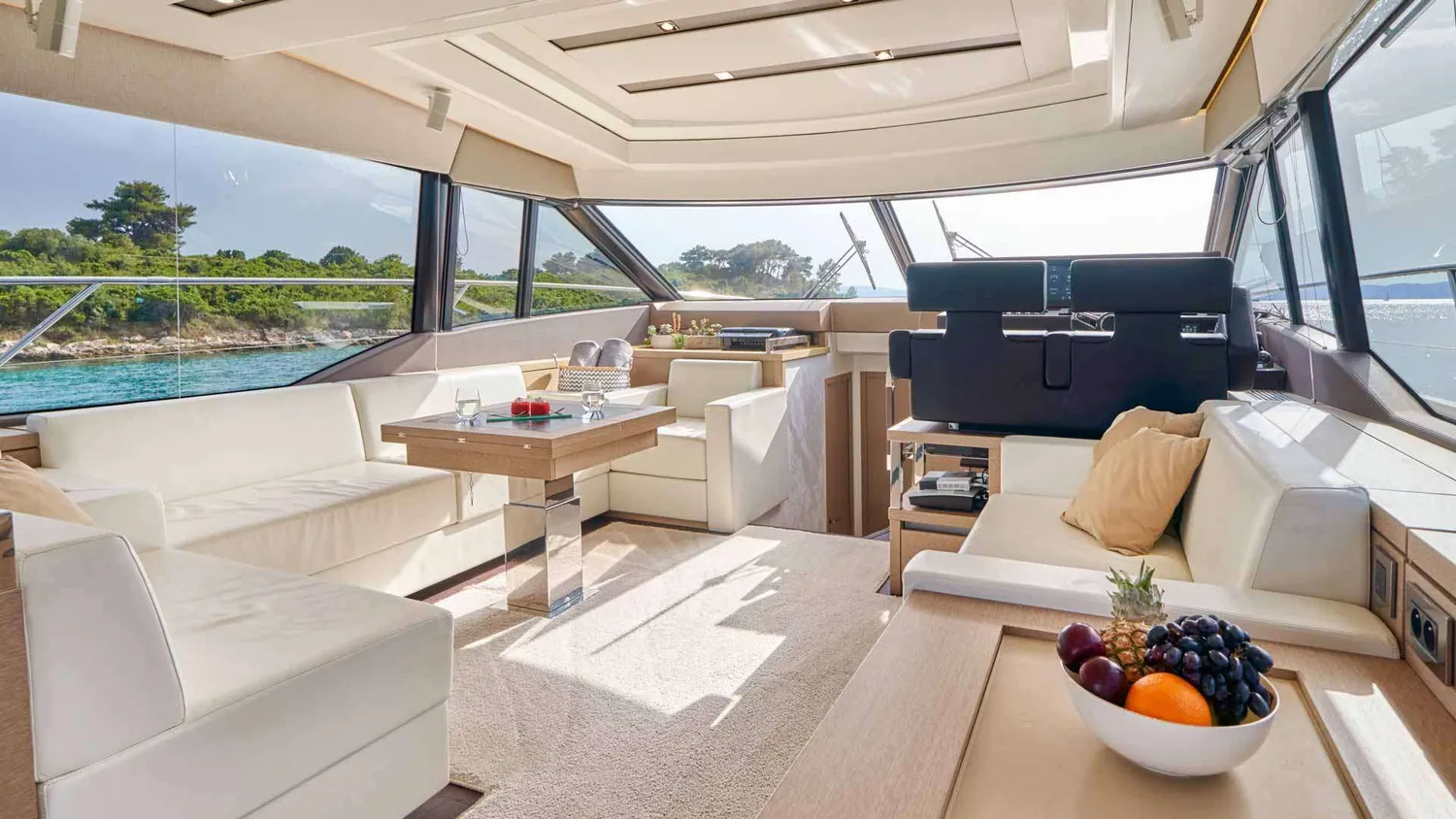 yacht-103021