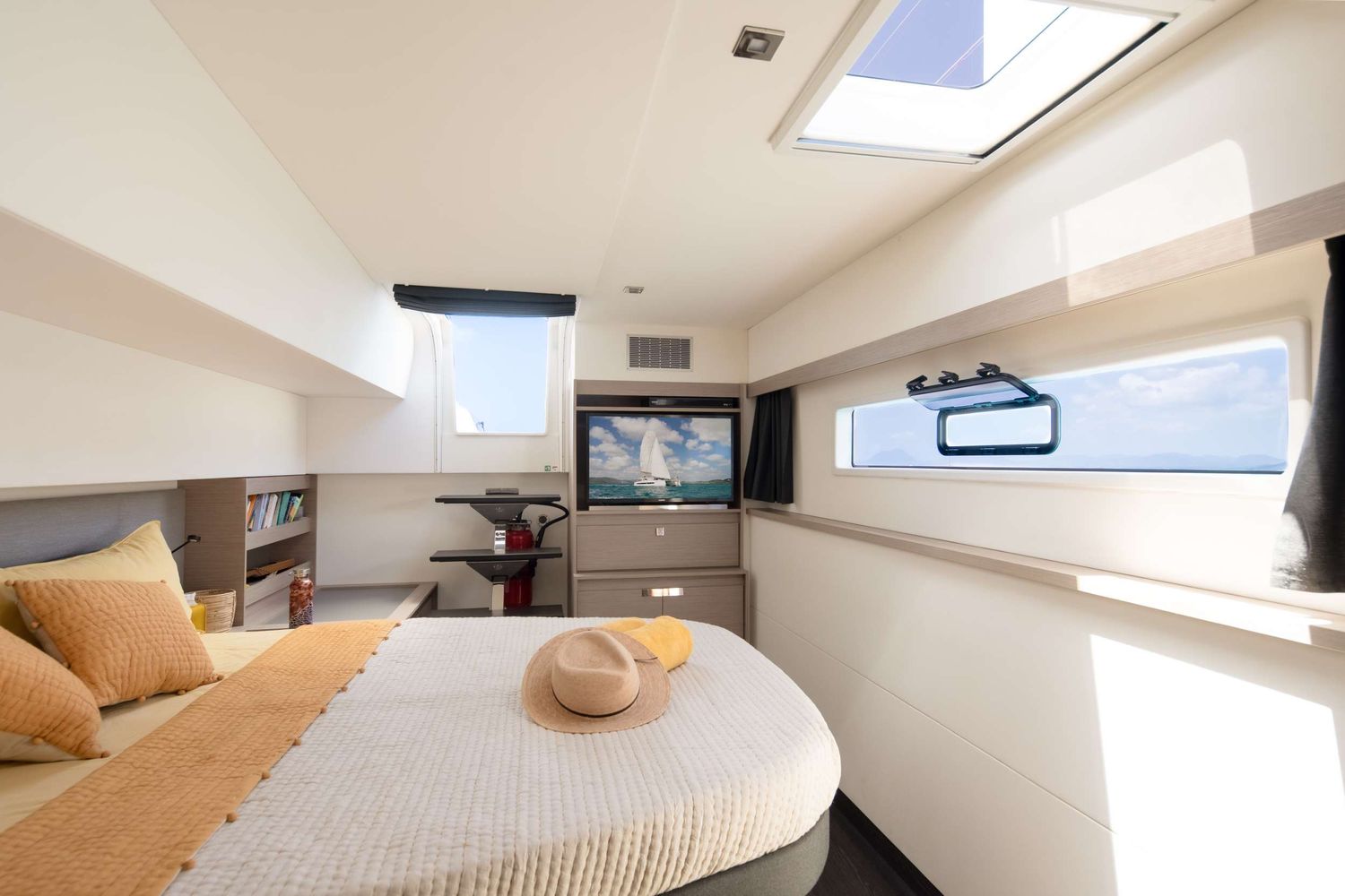 yacht-103373