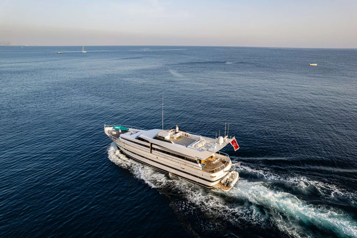 yacht-103608
