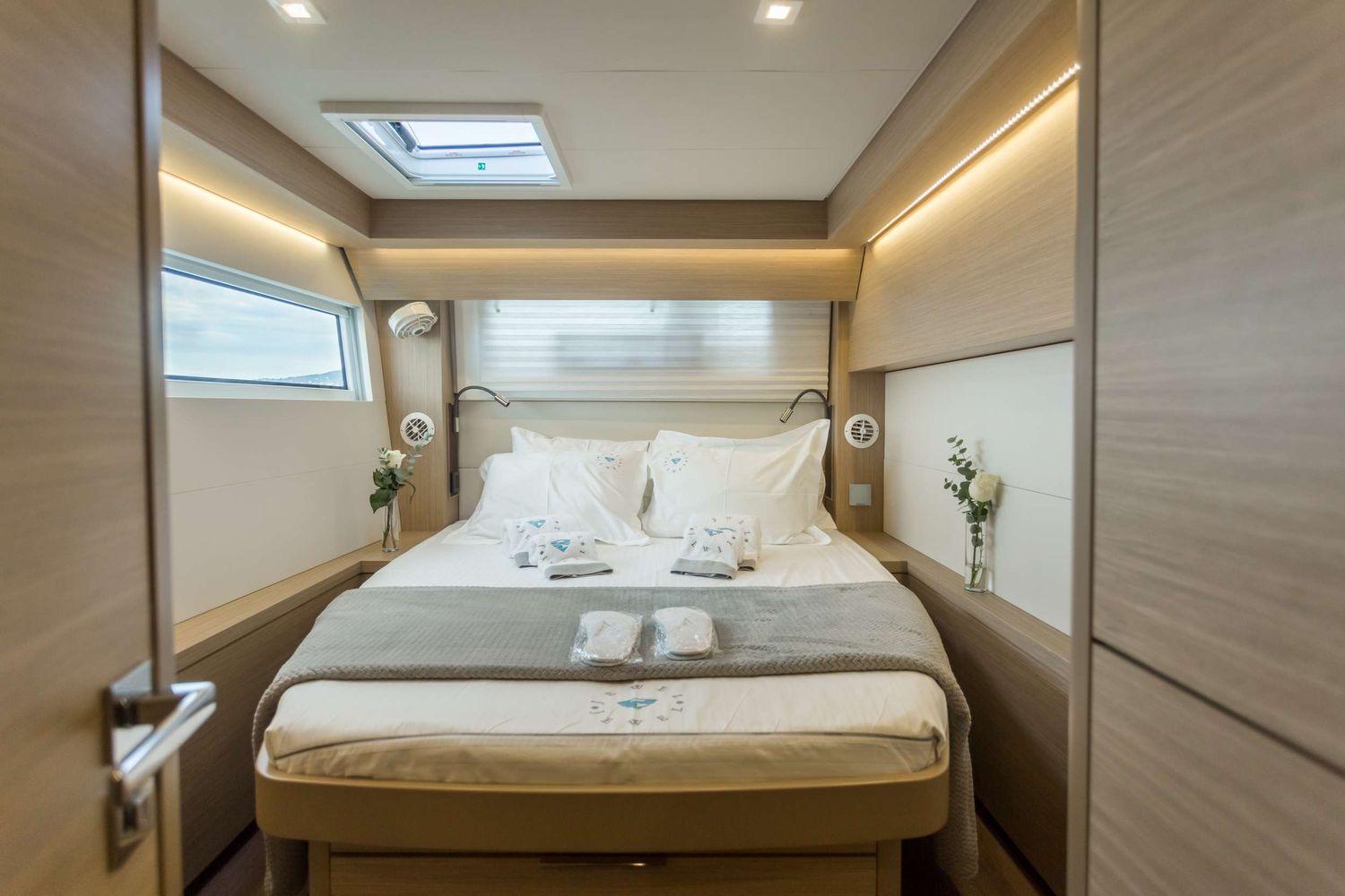 yacht-153174