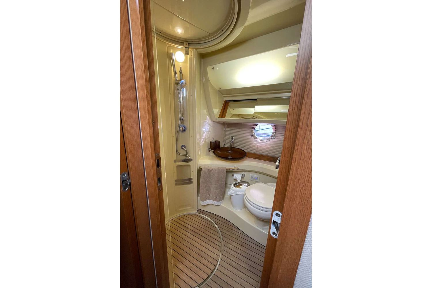 yacht-138788