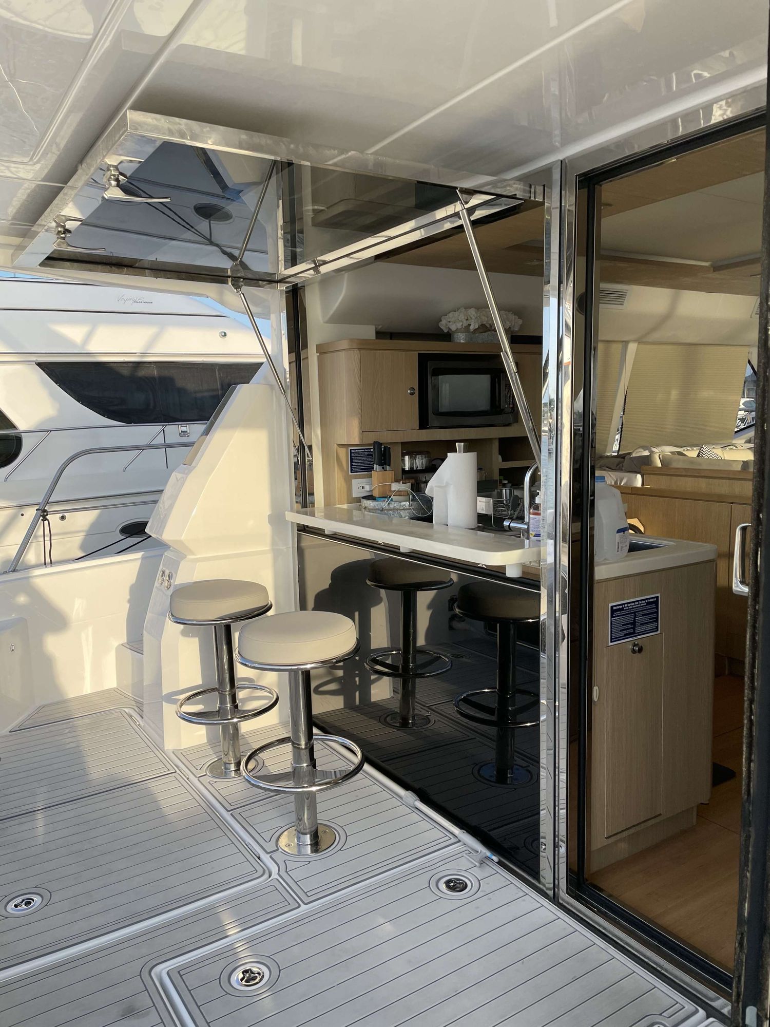 yacht-104202