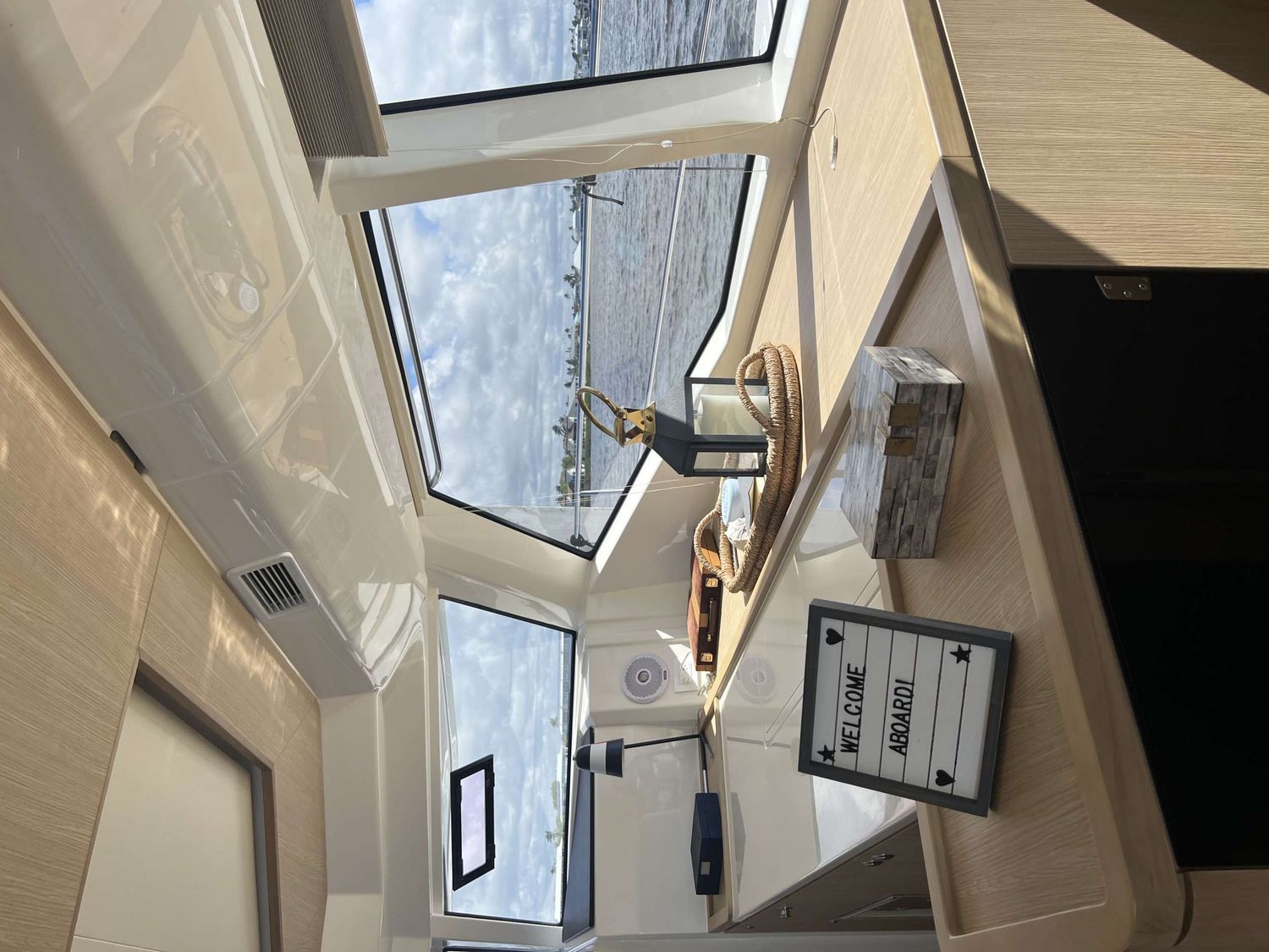 yacht-104208