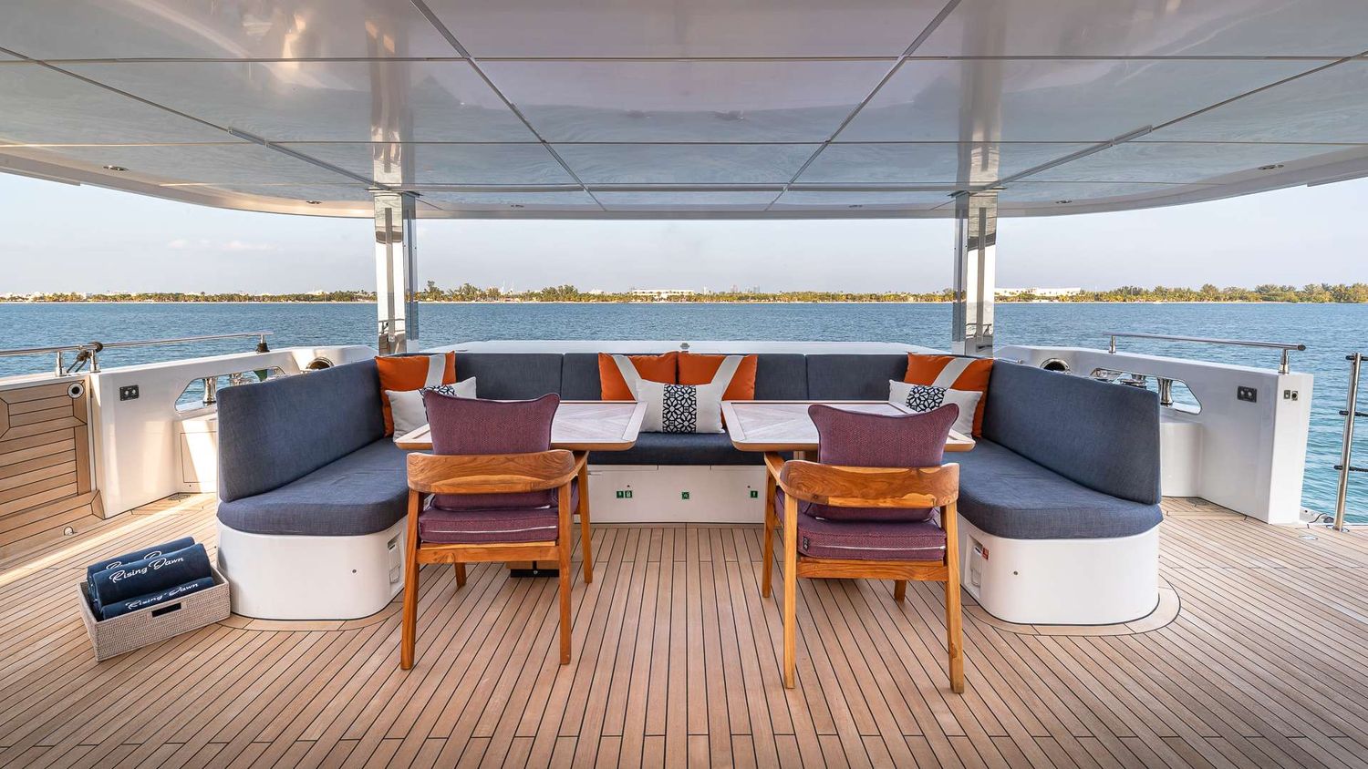 yacht-104237