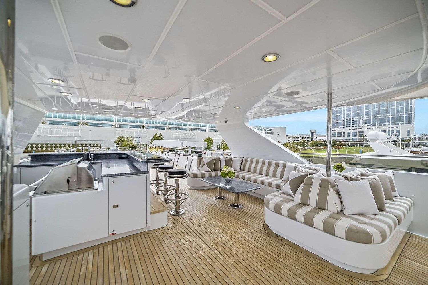 yacht-104384