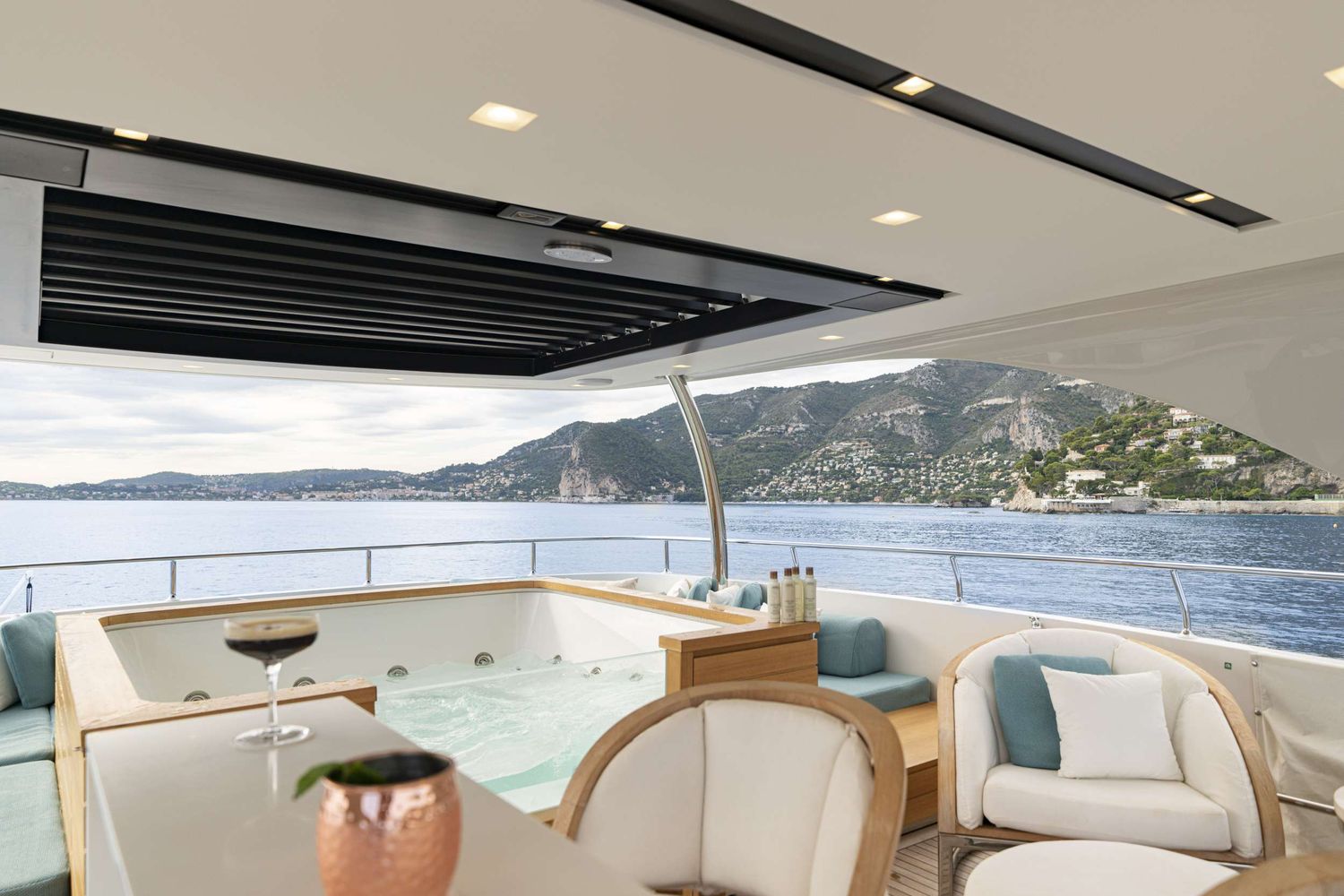 yacht-104589