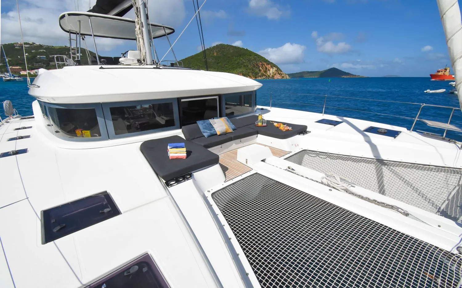 yacht-105037