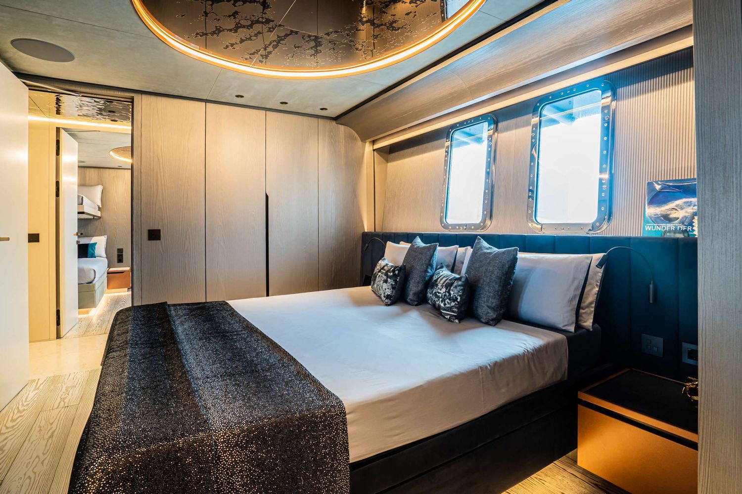 yacht-105365