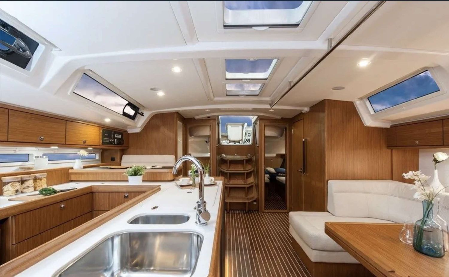 yacht-105571