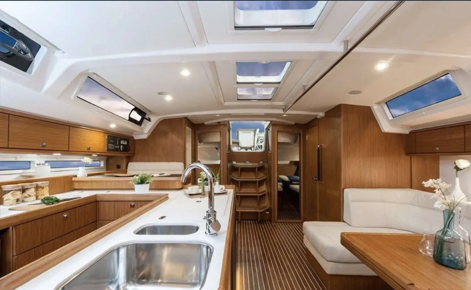 yacht-105571