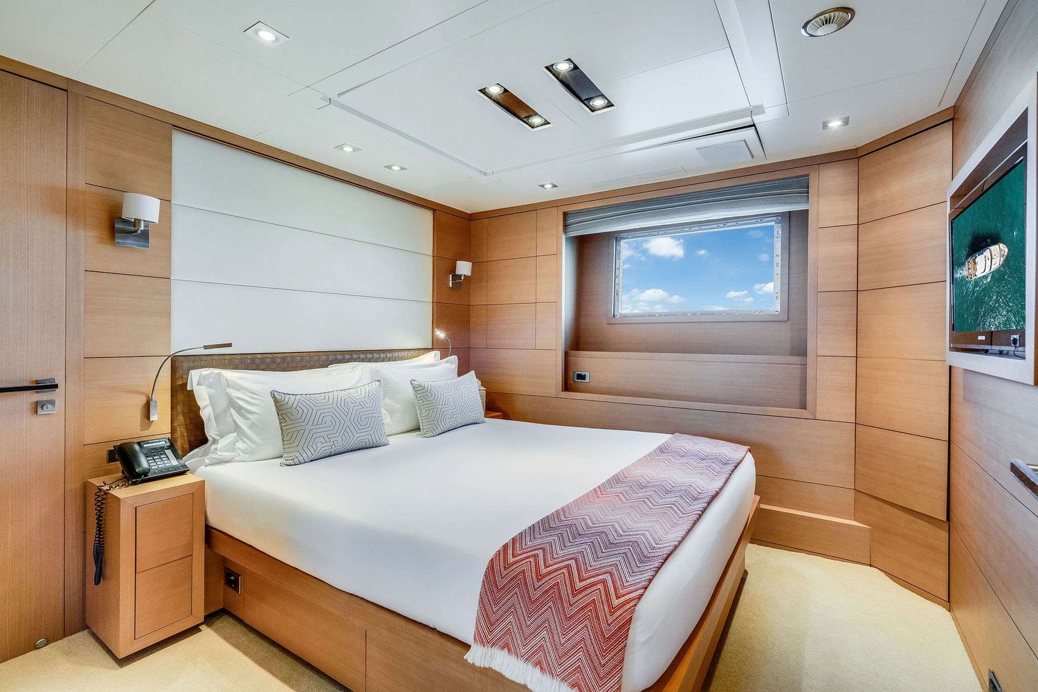 yacht-106572