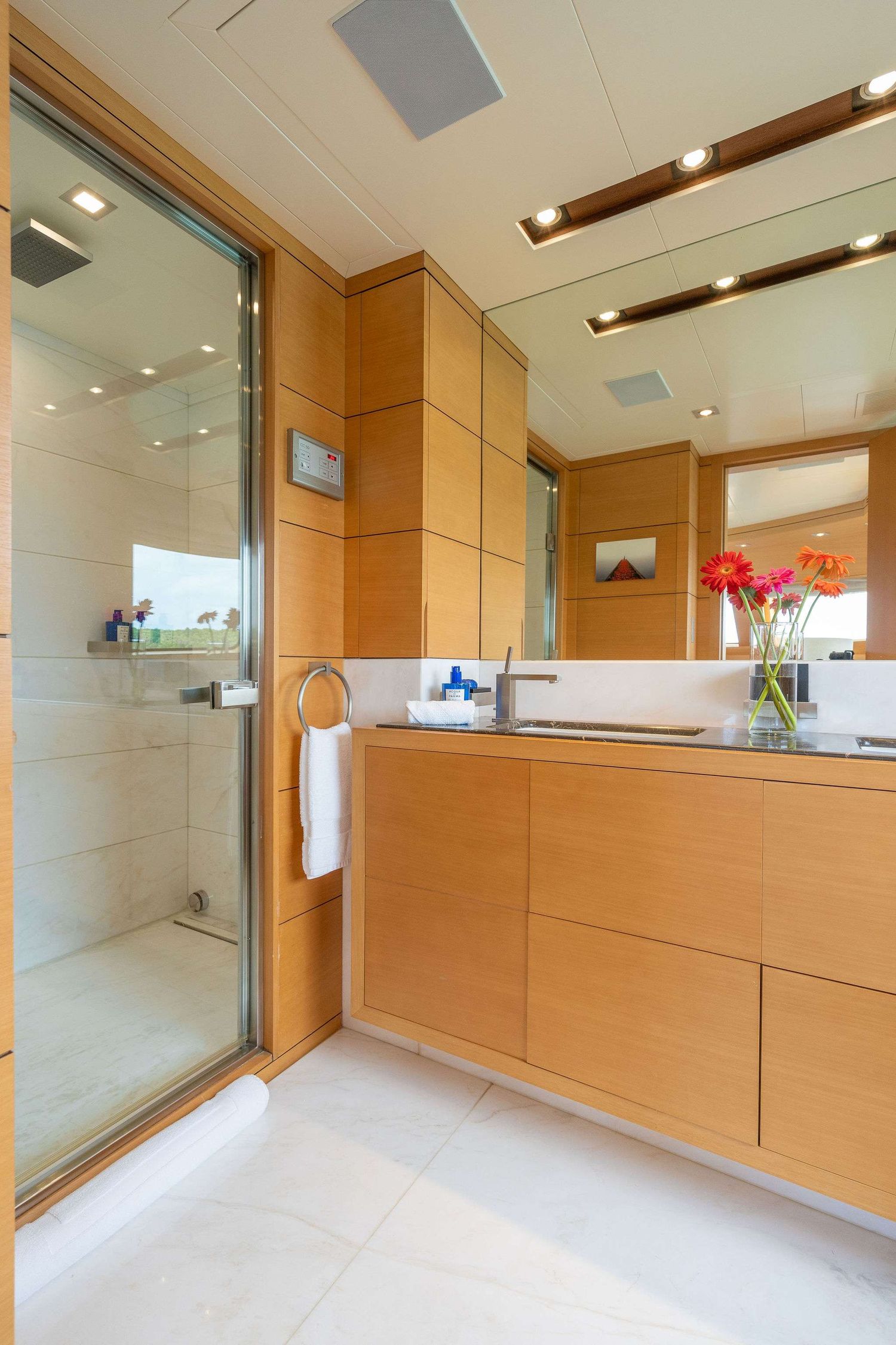 yacht-106569