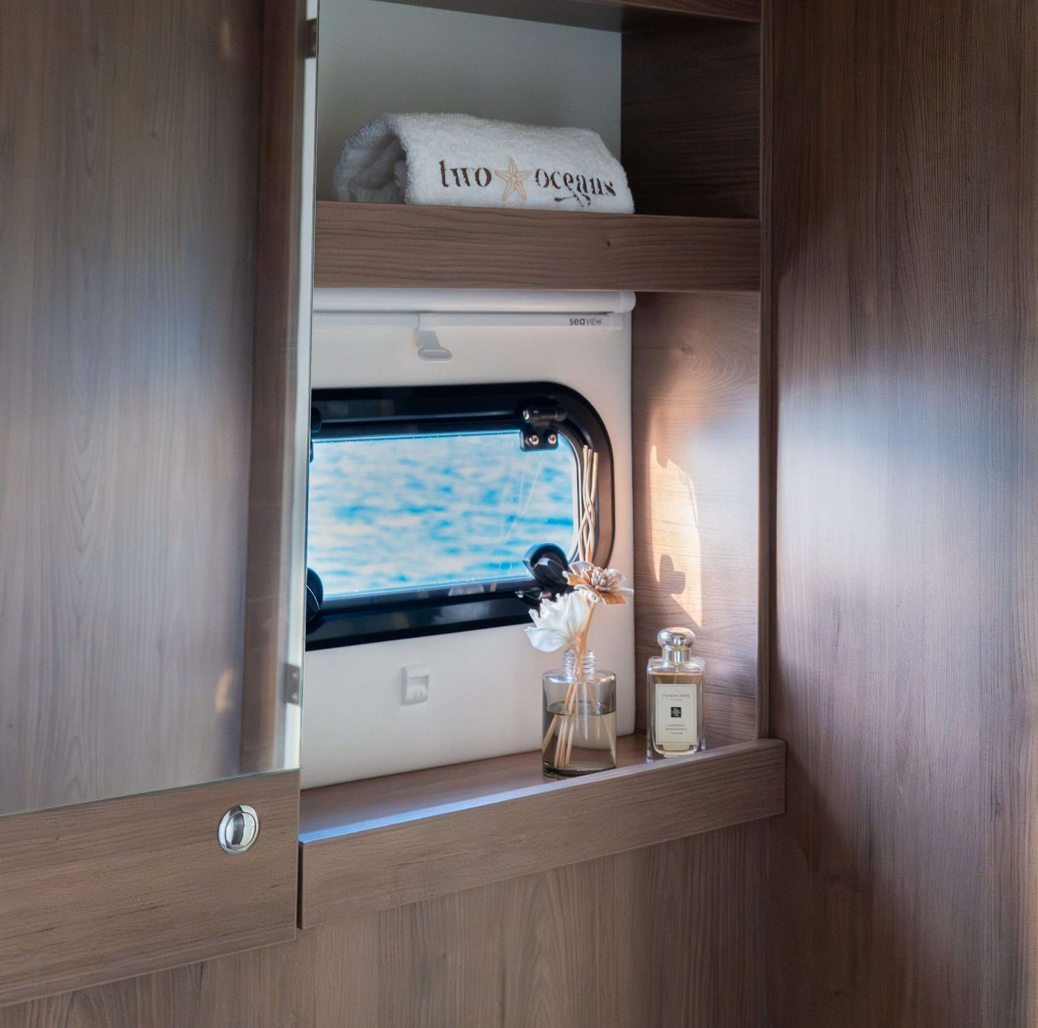 yacht-301990