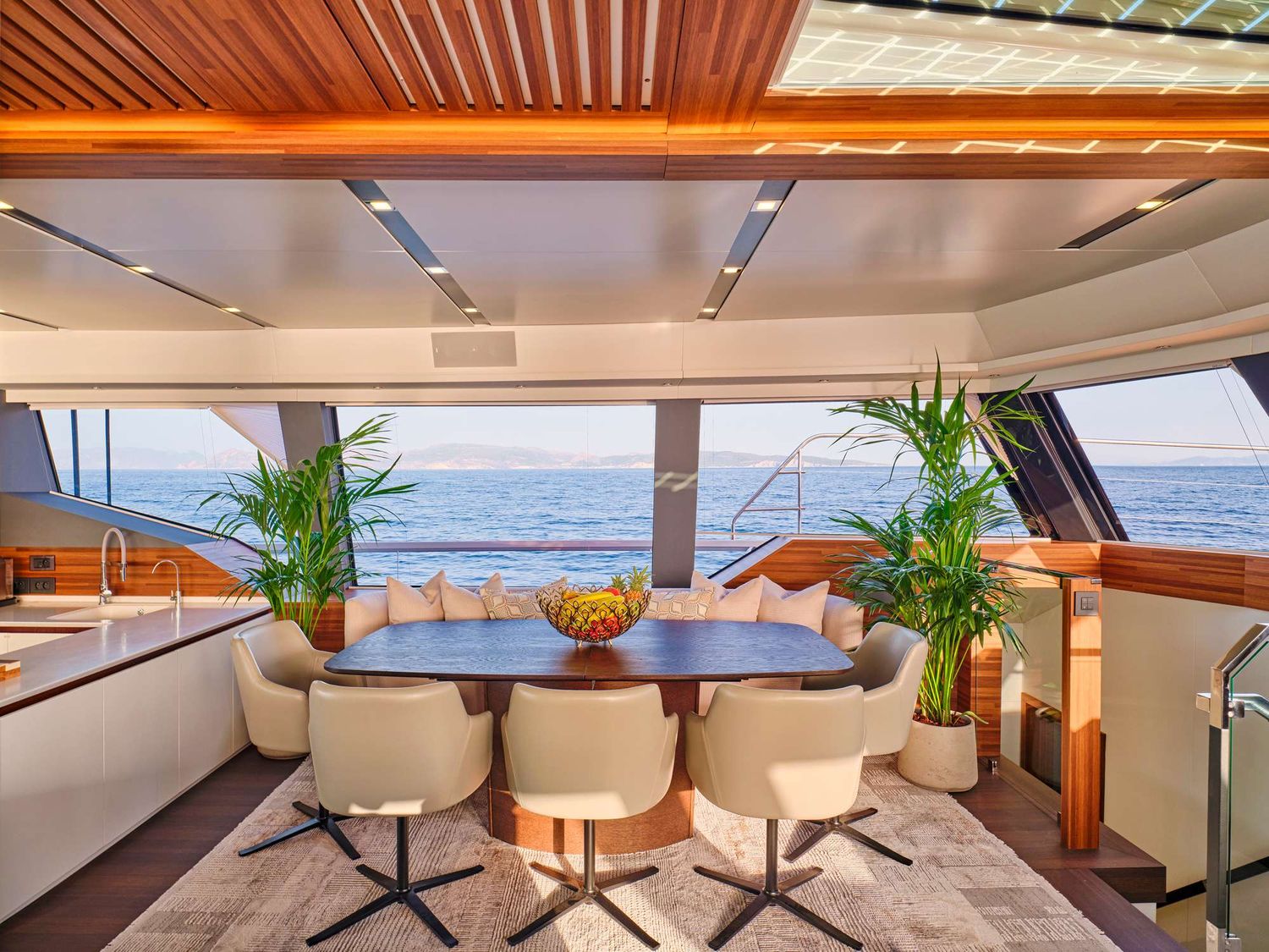 yacht-448004