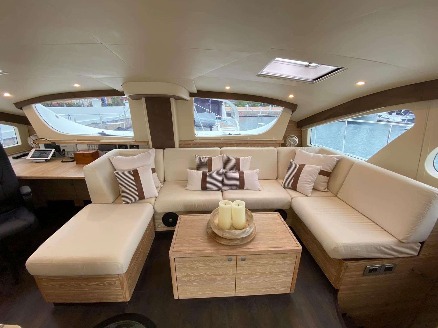 yacht-106876