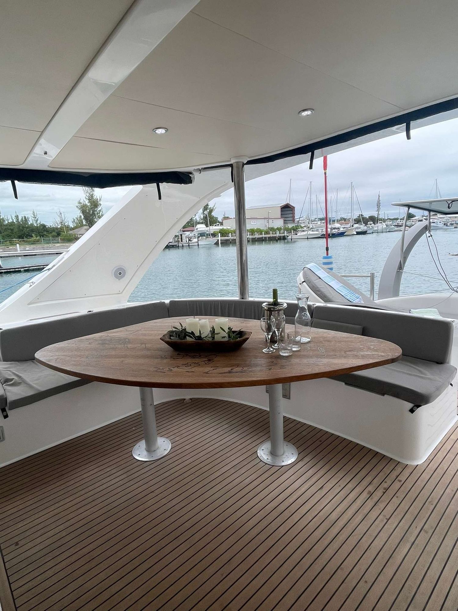 yacht-106878