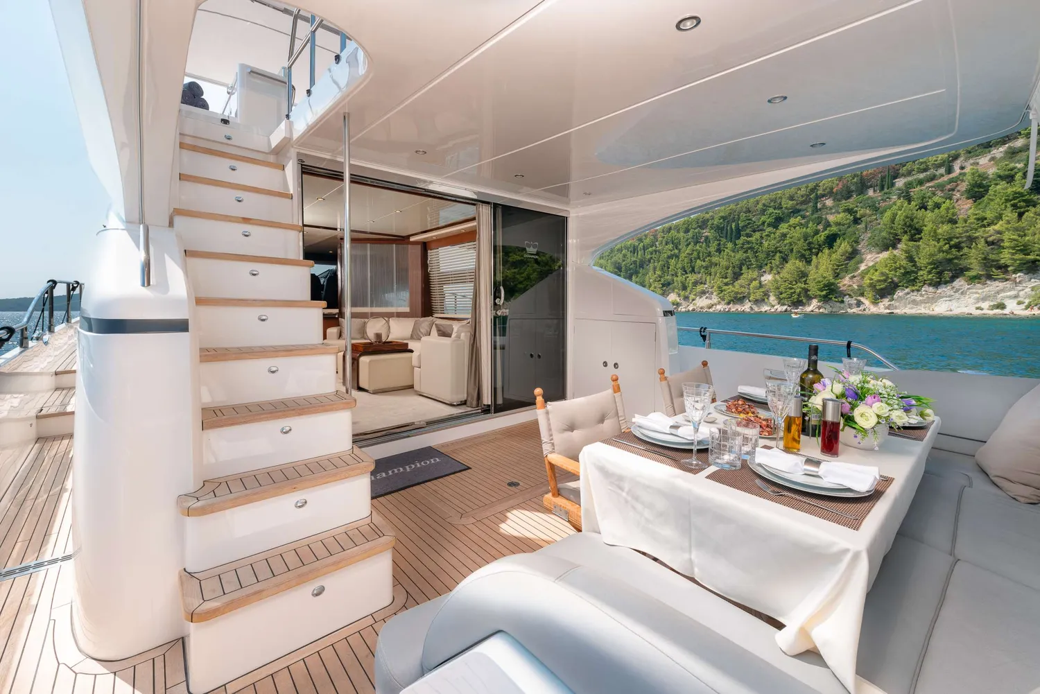 yacht-106976