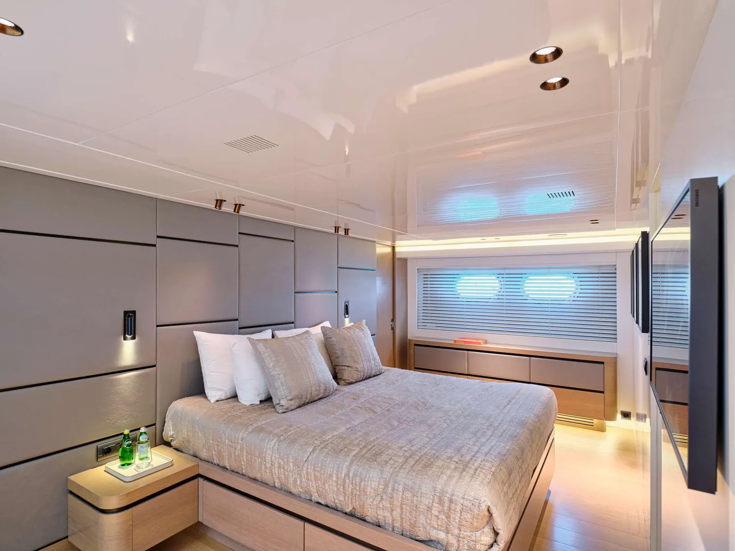 yacht-433769
