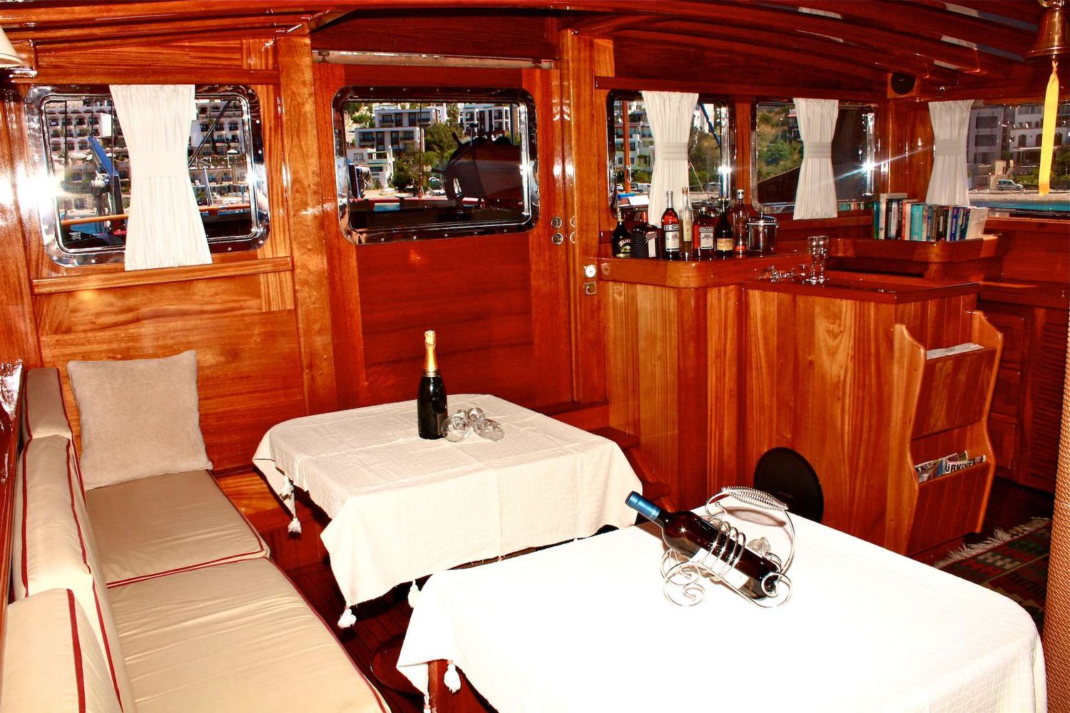 yacht-108372
