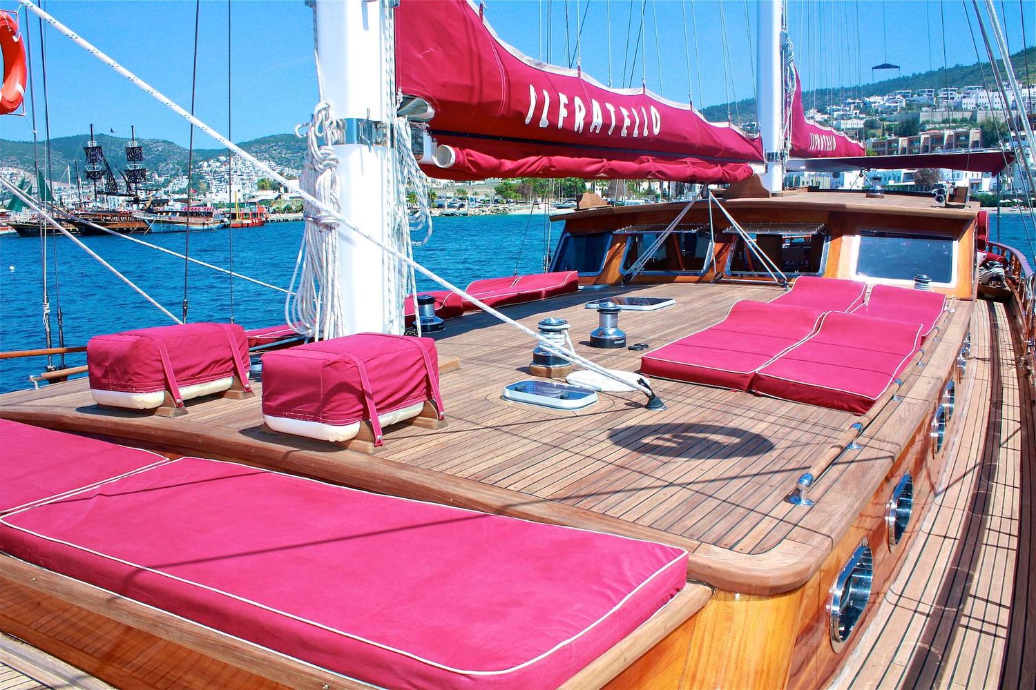 yacht-108365