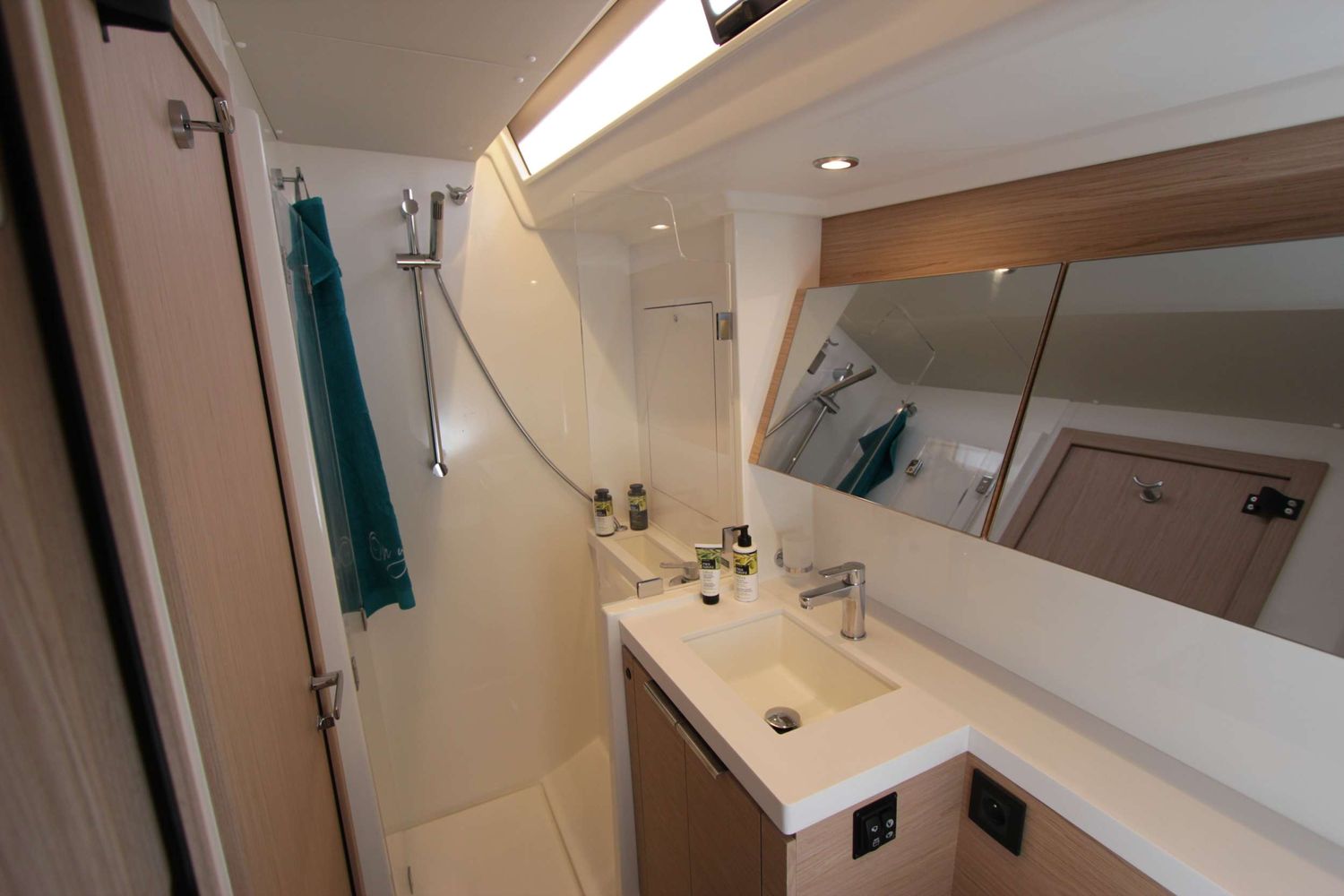 yacht-108920