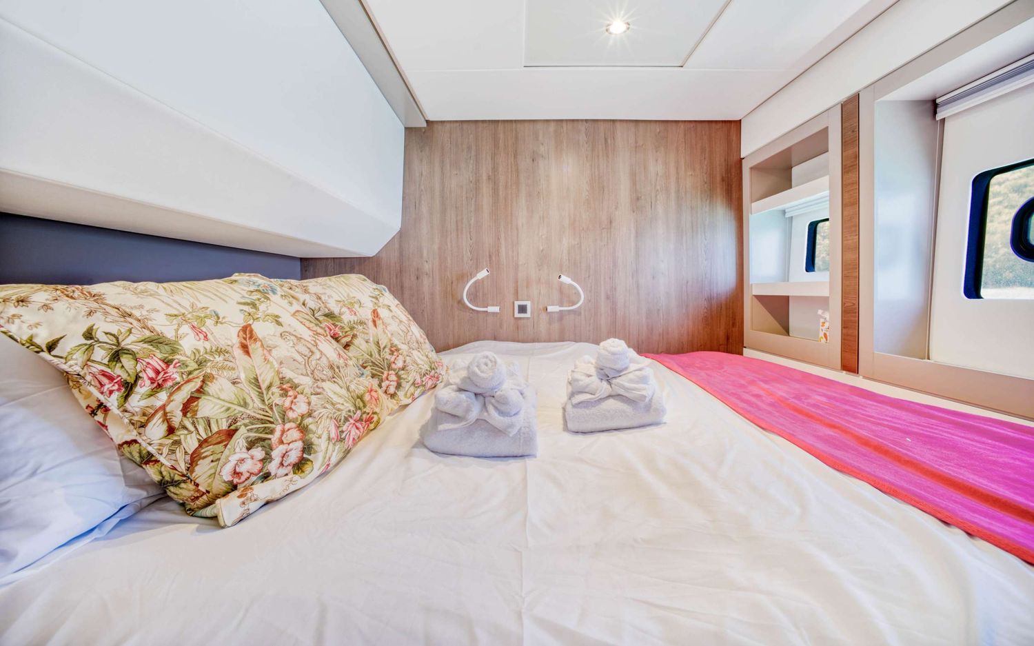 yacht-148345