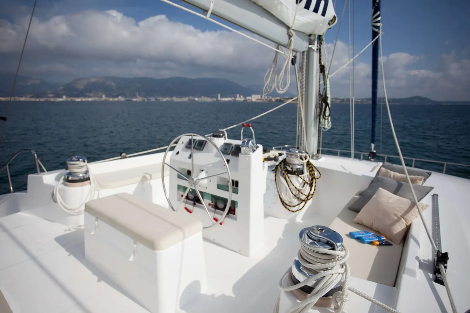 yacht-109869
