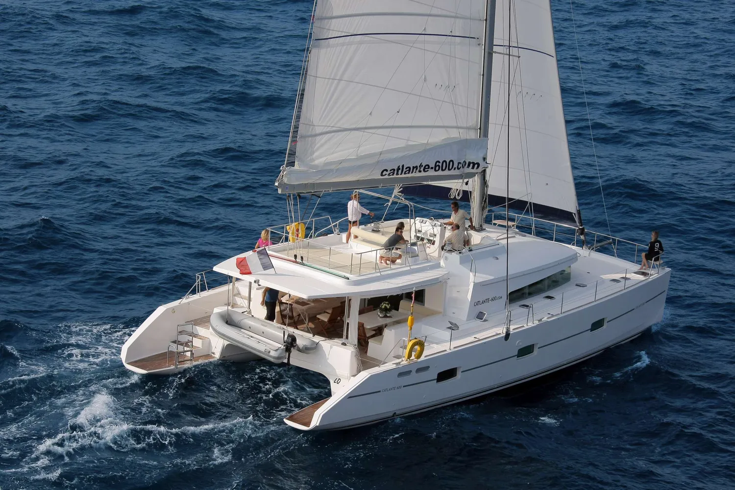 yacht-109870
