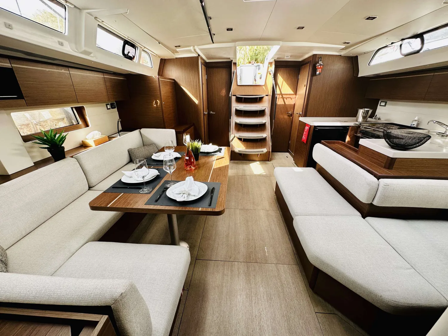 yacht-110874