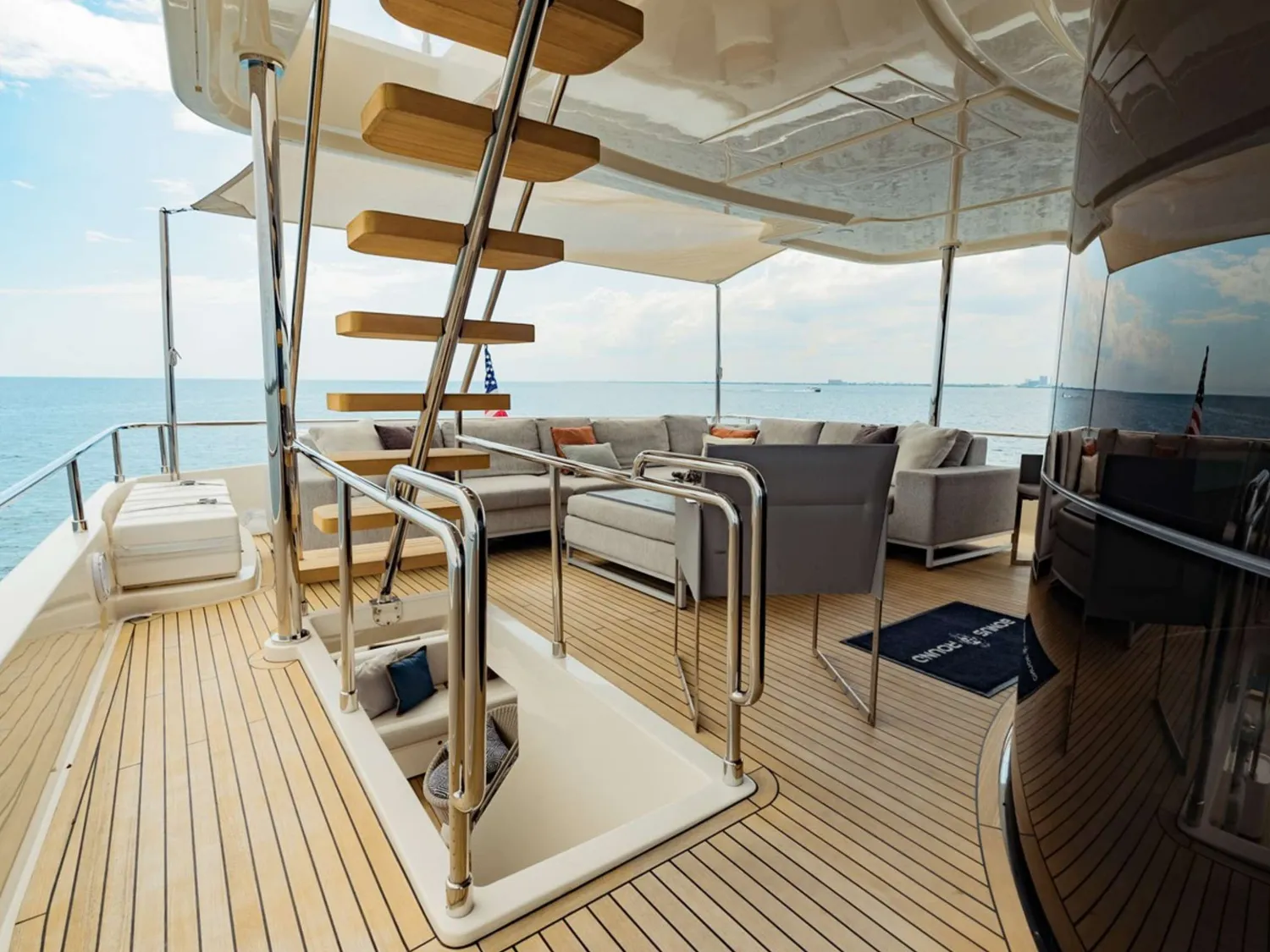 yacht-111344