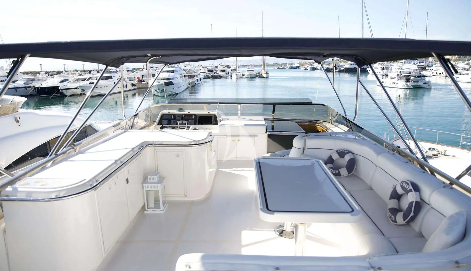 yacht-111994