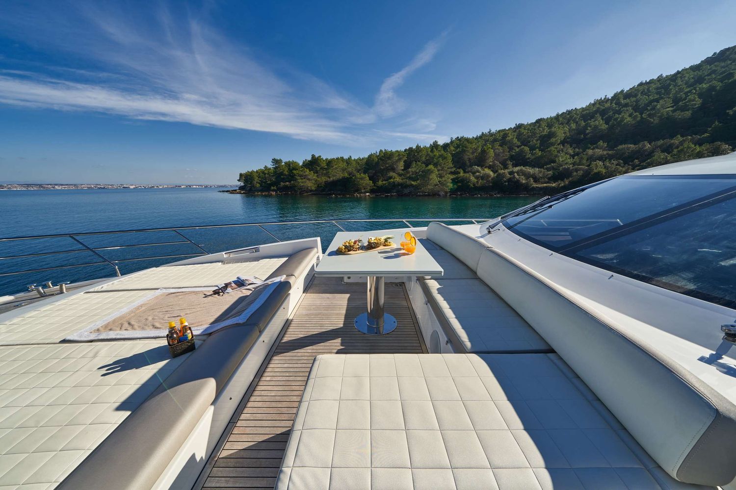 yacht-133105