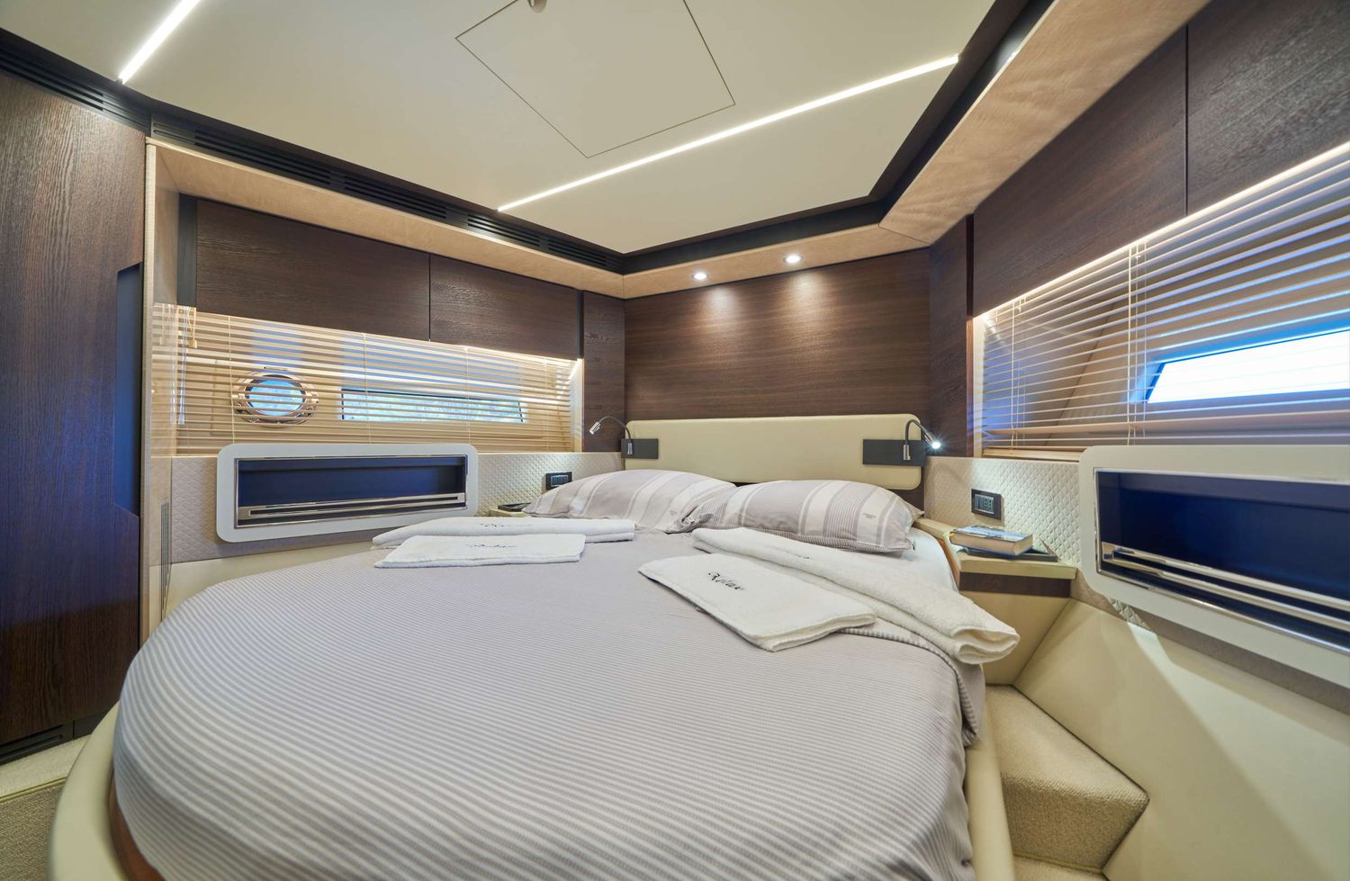 yacht-133098