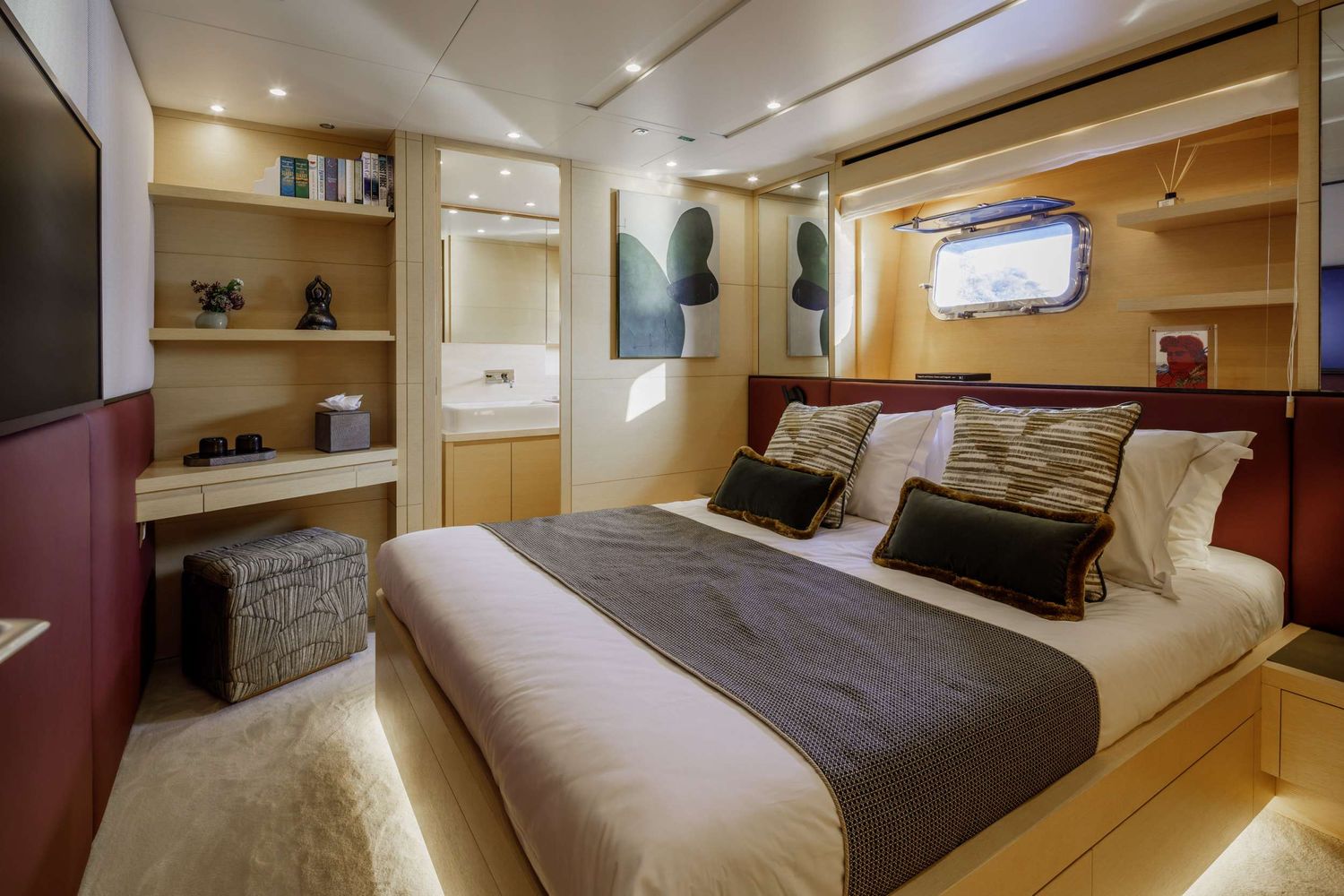 yacht-121877