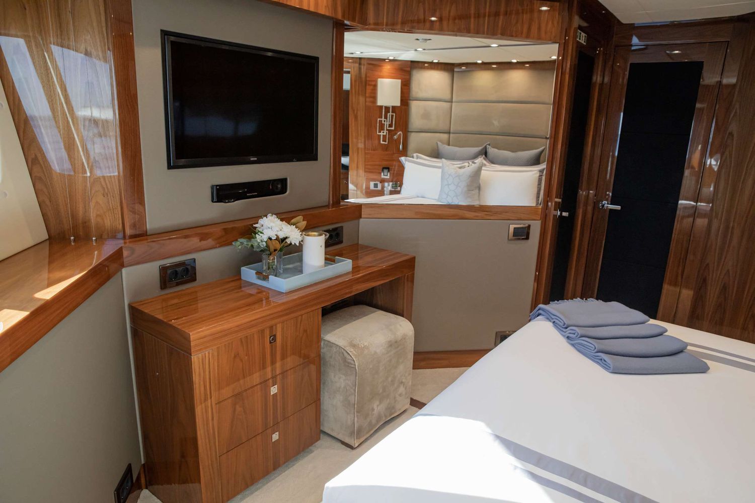 yacht-129862