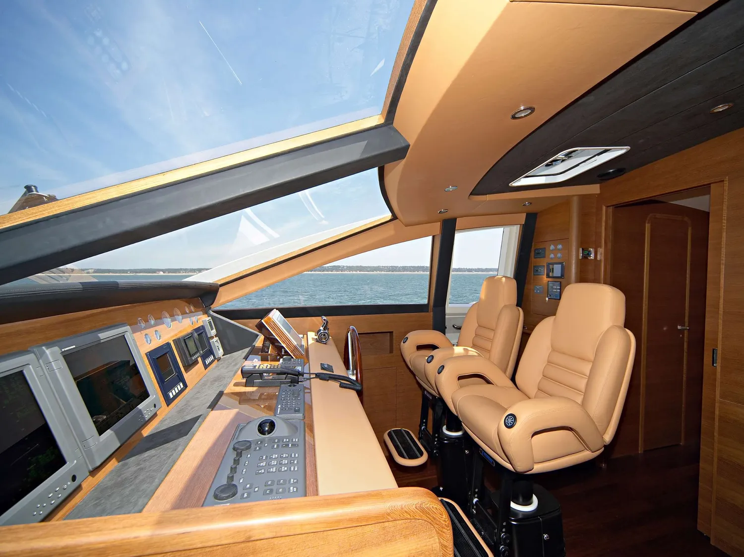 yacht-135671