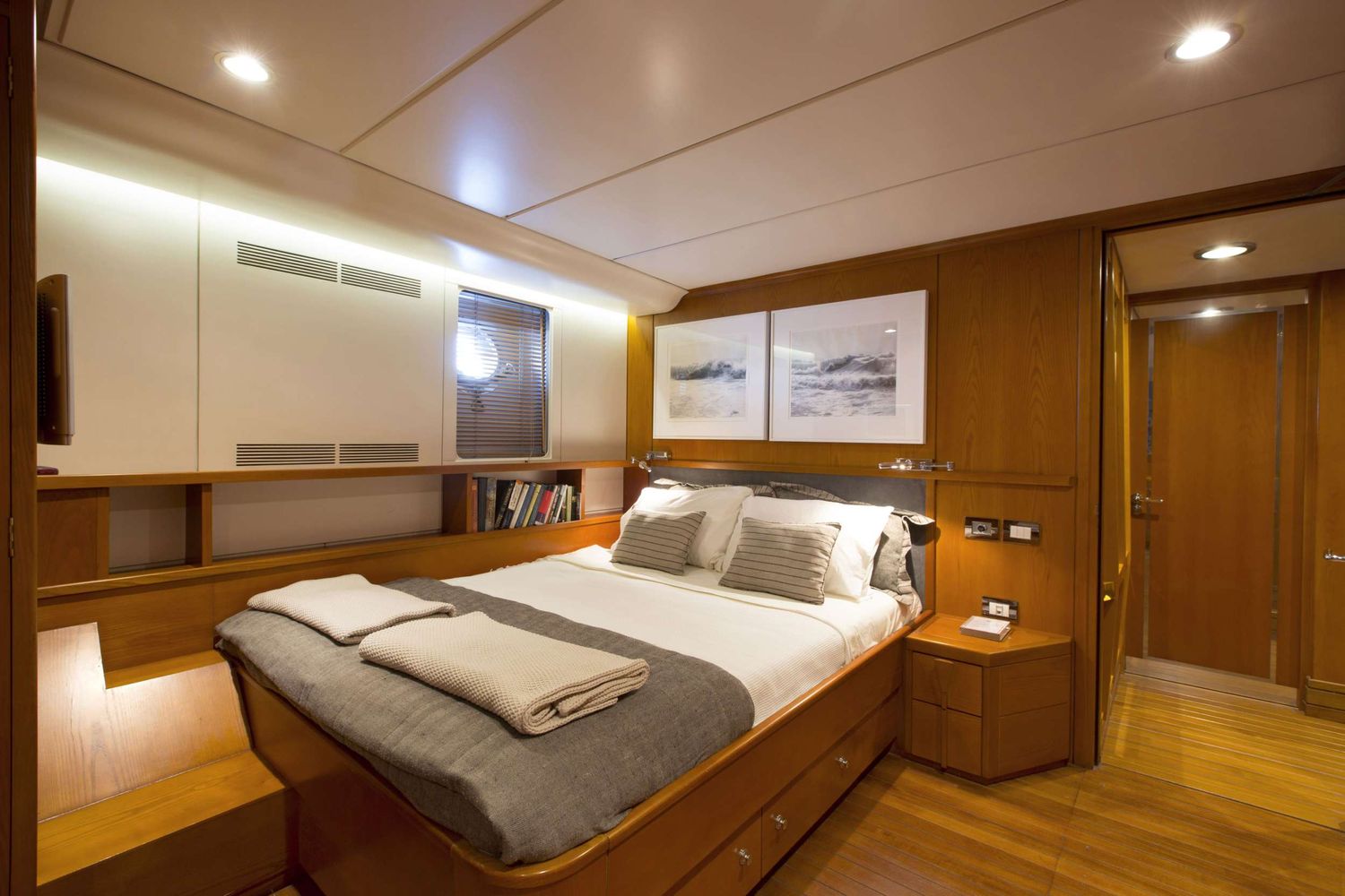 yacht-138019