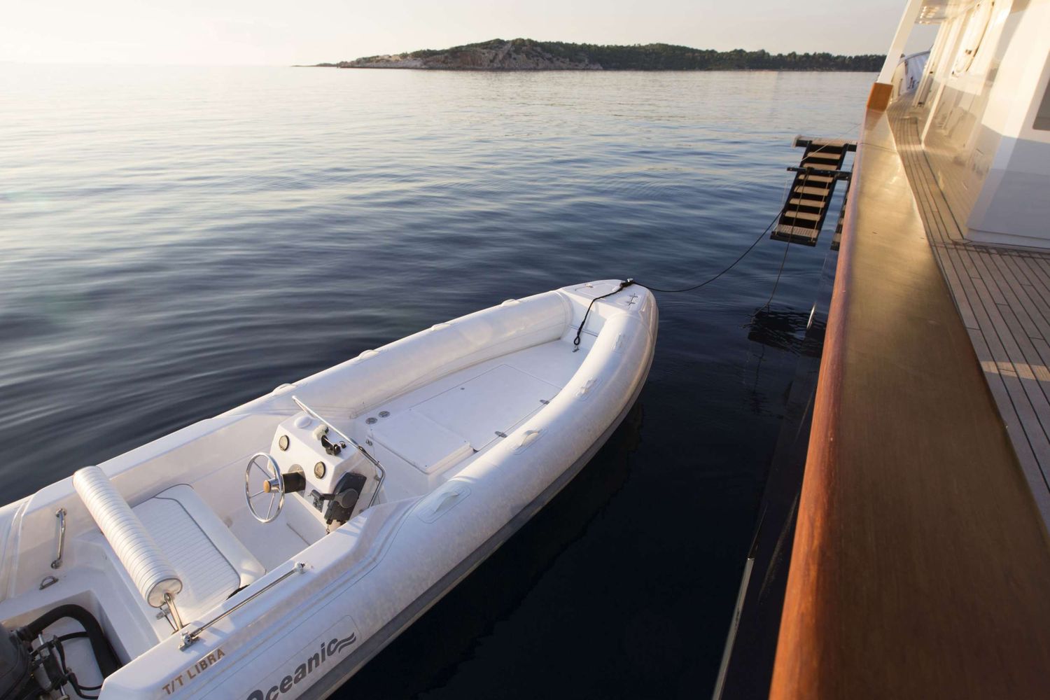 yacht-138008